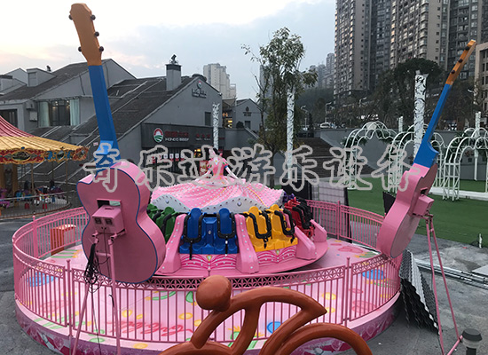 兒童游樂設施跳舞女郎
